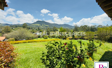 Vendo Hermosa Casa Campestre en Parcelación en La Ceja del Tambo