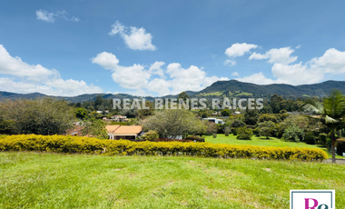 Vendo Hermosa Casa Campestre en Parcelación en La Ceja del Tambo