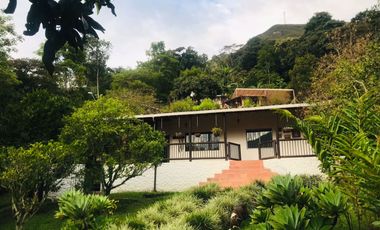 Venta hermosa Casa Finca, Vda El Cabuyal, Copacabana Antioquia.