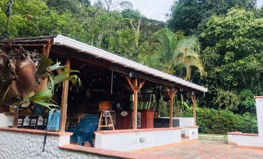 Venta hermosa Casa Finca, Vda El Cabuyal, Copacabana Antioquia.