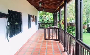 Venta hermosa Casa Finca, Vda El Cabuyal, Copacabana Antioquia.