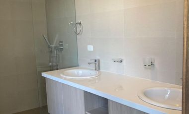 🏙️ Departamento de 3 Dormitorios en Venta en Edificio de Lujo en la Av. Ordoñez Lasso
