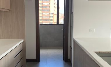 🏙️ Departamento de 3 Dormitorios en Venta en Edificio de Lujo en la Av. Ordoñez Lasso
