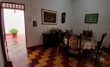 Venta hermosa casa, Barrio La Asunción, Copacabana.