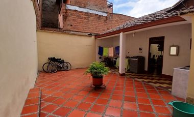 Venta hermosa casa, Barrio La Asunción, Copacabana.