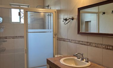 VENTA CASA CON ALBERCA AL NORTE FRACC CERRADO