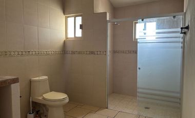 VENTA CASA CON ALBERCA AL NORTE FRACC CERRADO