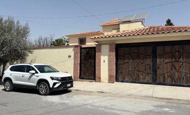 VENTA CASA CON ALBERCA AL NORTE FRACC CERRADO