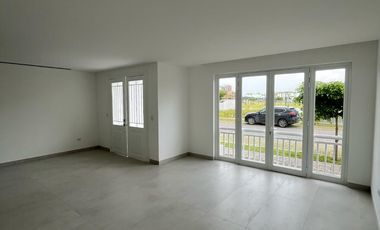 CASA AIRES NORTE SAMBORONDON 245.00M2
