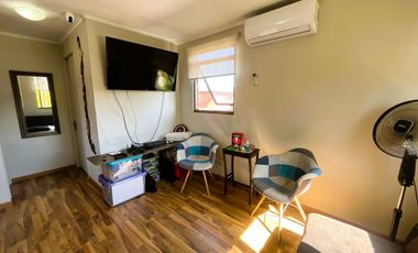 Casa dos pisos en Condominio Valle Araucarias