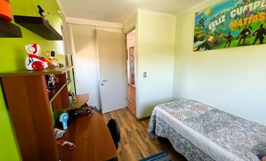 Casa dos pisos en Condominio Valle Araucarias