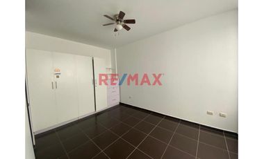 Departamento En Venta En Urb. Miraflores // ID: 1132423