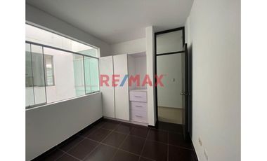 Departamento En Venta En Urb. Miraflores // ID: 1132423