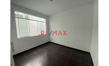 Departamento En Venta En Urb. Miraflores // ID: 1132423