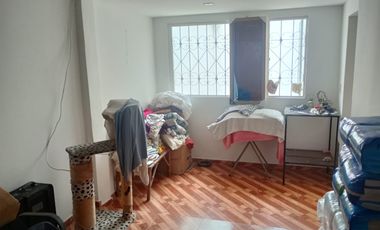 CASA EN VENTA LUCERNA, KENNEDY