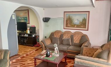 CASA EN VENTA LUCERNA, KENNEDY