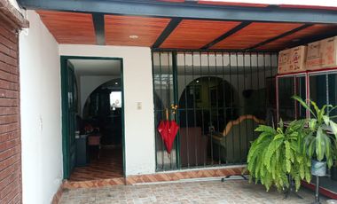 CASA EN VENTA LUCERNA, KENNEDY