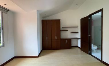 Extraordinaria Casa Campestre  en Maracay Cerritos