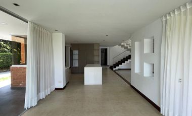 Extraordinaria Casa Campestre  en Maracay Cerritos