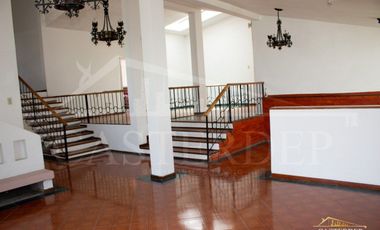 Vendo casa independiente en la Mitad del Mundo