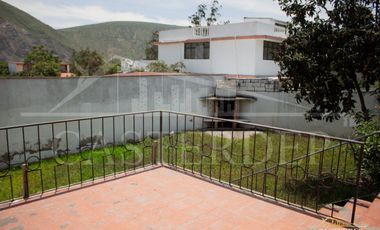 Vendo casa independiente en la Mitad del Mundo