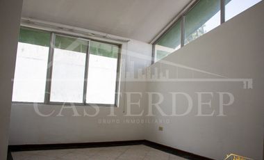 Vendo casa independiente en la Mitad del Mundo