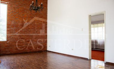 Vendo casa independiente en la Mitad del Mundo