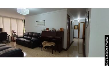Apartamento Amoblado en Arriendo Sector Oviedo - Poblado