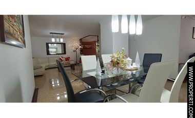 Apartamento Amoblado en Arriendo Sector Oviedo - Poblado