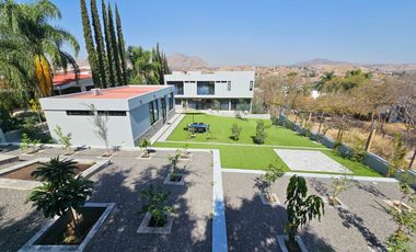 LAS CAÑADAS CASA EN VENTA NUEVA CON INCREIBLE DISEÑO Y ACABADOS DE LUJO