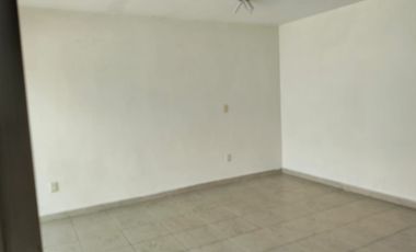 CASA DE 3 PISOS EN RESIDENCIAL SAN FRANCISCO HUATENGO