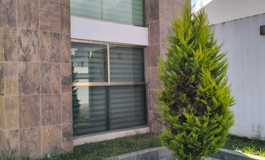 CASA DE 3 PISOS EN RESIDENCIAL SAN FRANCISCO HUATENGO