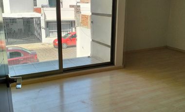 CASA DE 3 PISOS EN RESIDENCIAL SAN FRANCISCO HUATENGO