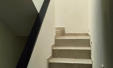 CASA DE 3 PISOS EN RESIDENCIAL SAN FRANCISCO HUATENGO