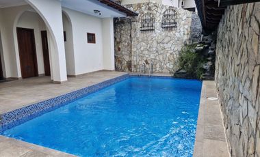 CASA EN LAS GARZAS - VENTA CON PISCINA – SAUNA Y VAPOR.