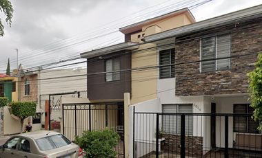 VENTA DE CASA EN GUADALAJARA COLONIA JARDINES DE SAN JOSE