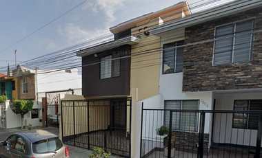 VENTA DE CASA EN GUADALAJARA COLONIA JARDINES DE SAN JOSE