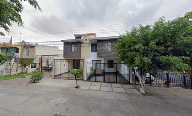 VENTA DE CASA EN GUADALAJARA COLONIA JARDINES DE SAN JOSE