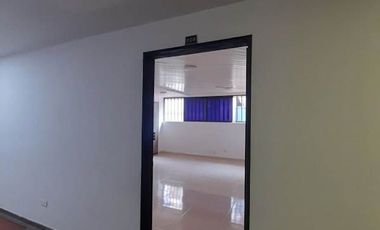 RENTO OFICINA EN EL CENTRO DE PEREIRA