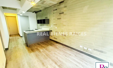 Se arrienda amplio y cómodo apartamento en unidad cerrada.