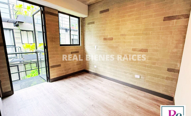 Se arrienda amplio y cómodo apartamento en unidad cerrada.