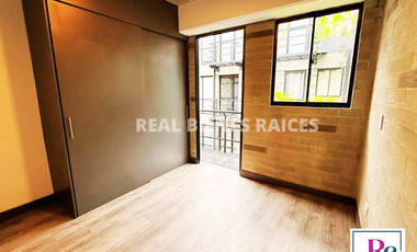 Se arrienda amplio y cómodo apartamento en unidad cerrada.