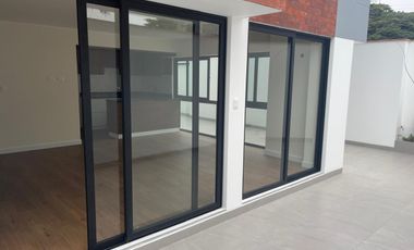 BONITO DPTO DE ESTRENO EN VENTA EN PRIMER PISO EN SURCO FRENTE A PARQUE