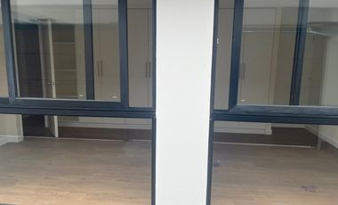 BONITO DPTO DE ESTRENO EN VENTA EN PRIMER PISO EN SURCO FRENTE A PARQUE