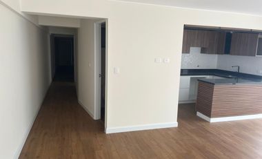 BONITO DPTO DE ESTRENO EN VENTA EN PRIMER PISO EN SURCO FRENTE A PARQUE