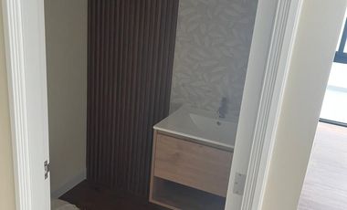 BONITO DPTO DE ESTRENO EN VENTA EN PRIMER PISO EN SURCO FRENTE A PARQUE