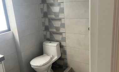 BONITO DPTO DE ESTRENO EN VENTA EN PRIMER PISO EN SURCO FRENTE A PARQUE