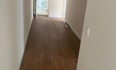 BONITO DPTO DE ESTRENO EN VENTA EN PRIMER PISO EN SURCO FRENTE A PARQUE