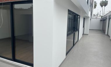 BONITO DPTO DE ESTRENO EN VENTA EN PRIMER PISO EN SURCO FRENTE A PARQUE