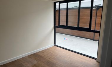 BONITO DPTO DE ESTRENO EN VENTA EN PRIMER PISO EN SURCO FRENTE A PARQUE